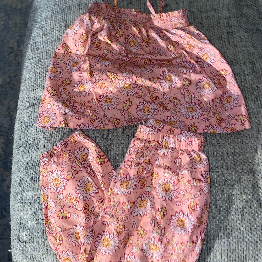 Baby gap matching set